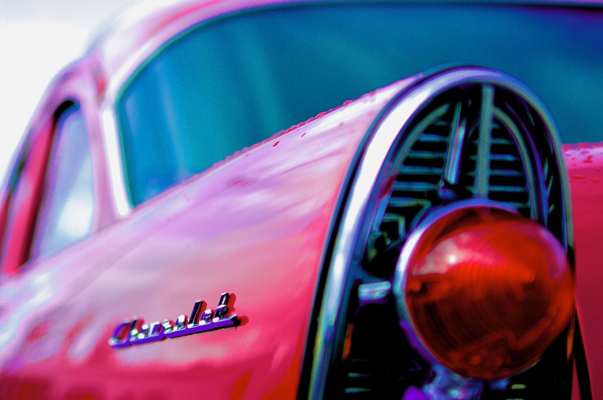 pink car for a blog about driving brand awareness through analyst engagement
